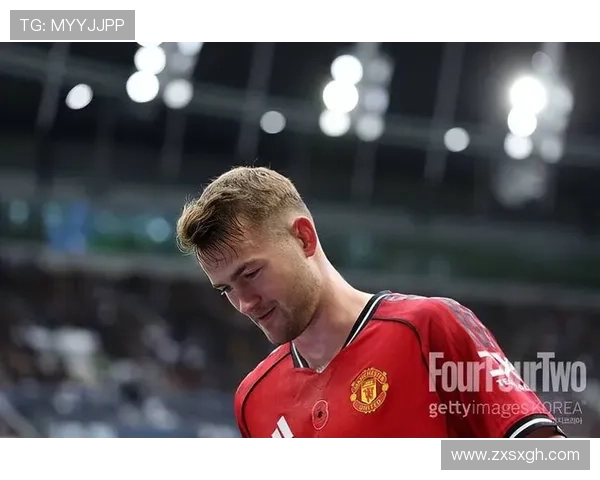 德里赫特的技术优势如何改变现代足球后卫的角色与发展趋势