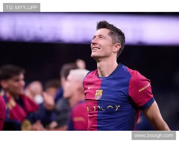 莱万多夫斯基助攻能力解析:顶级射手的策应价值持续提升